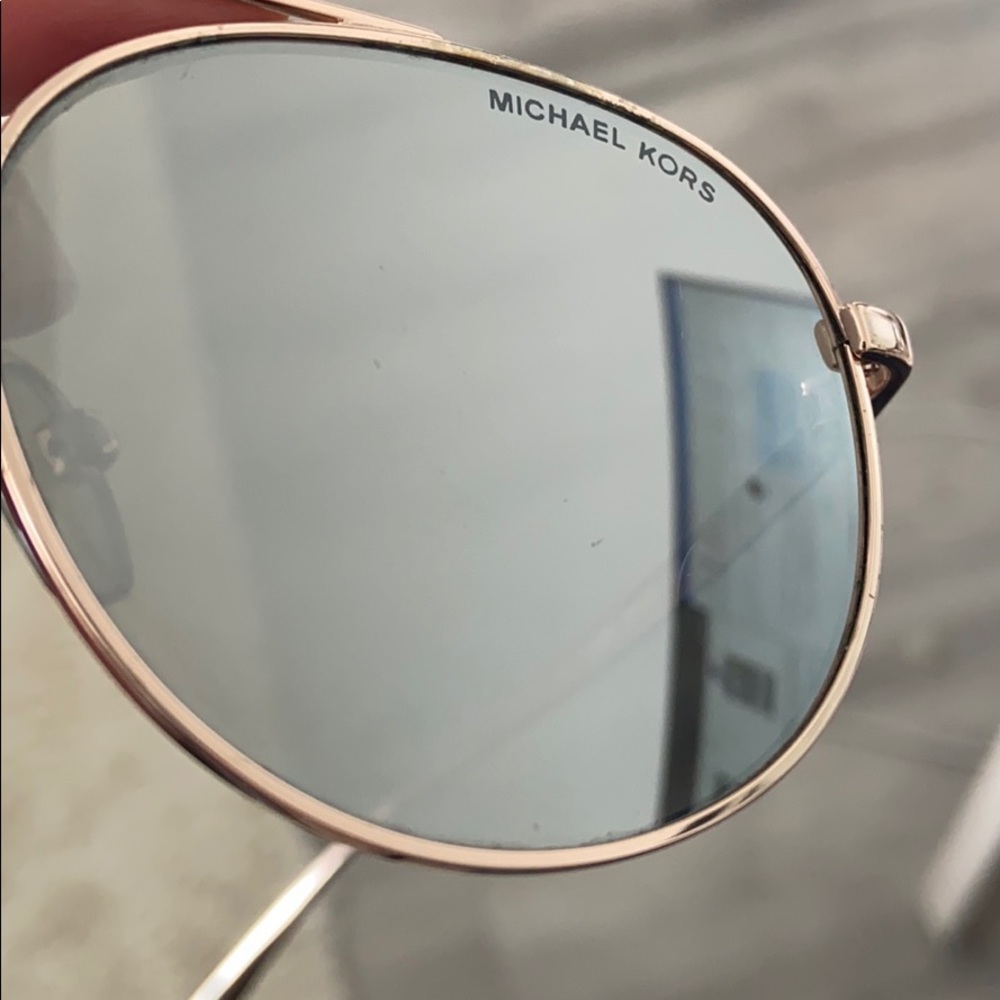 Michael lots reflective glasses - Picture 4 of 4